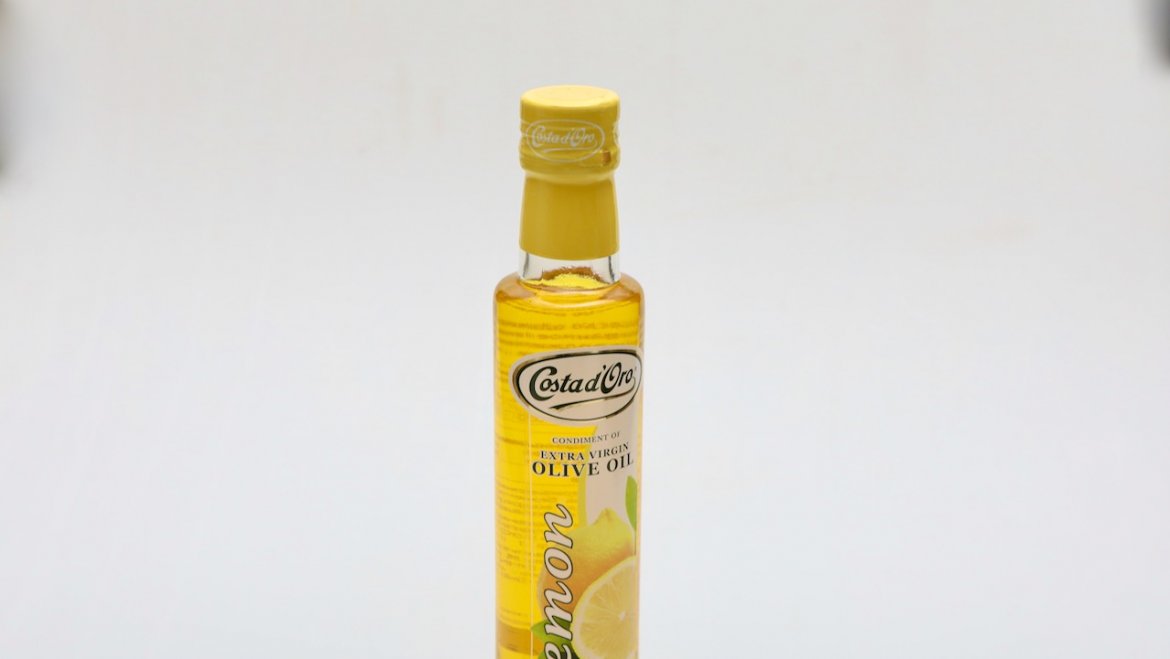 Unrefined Olive Oil with lemon